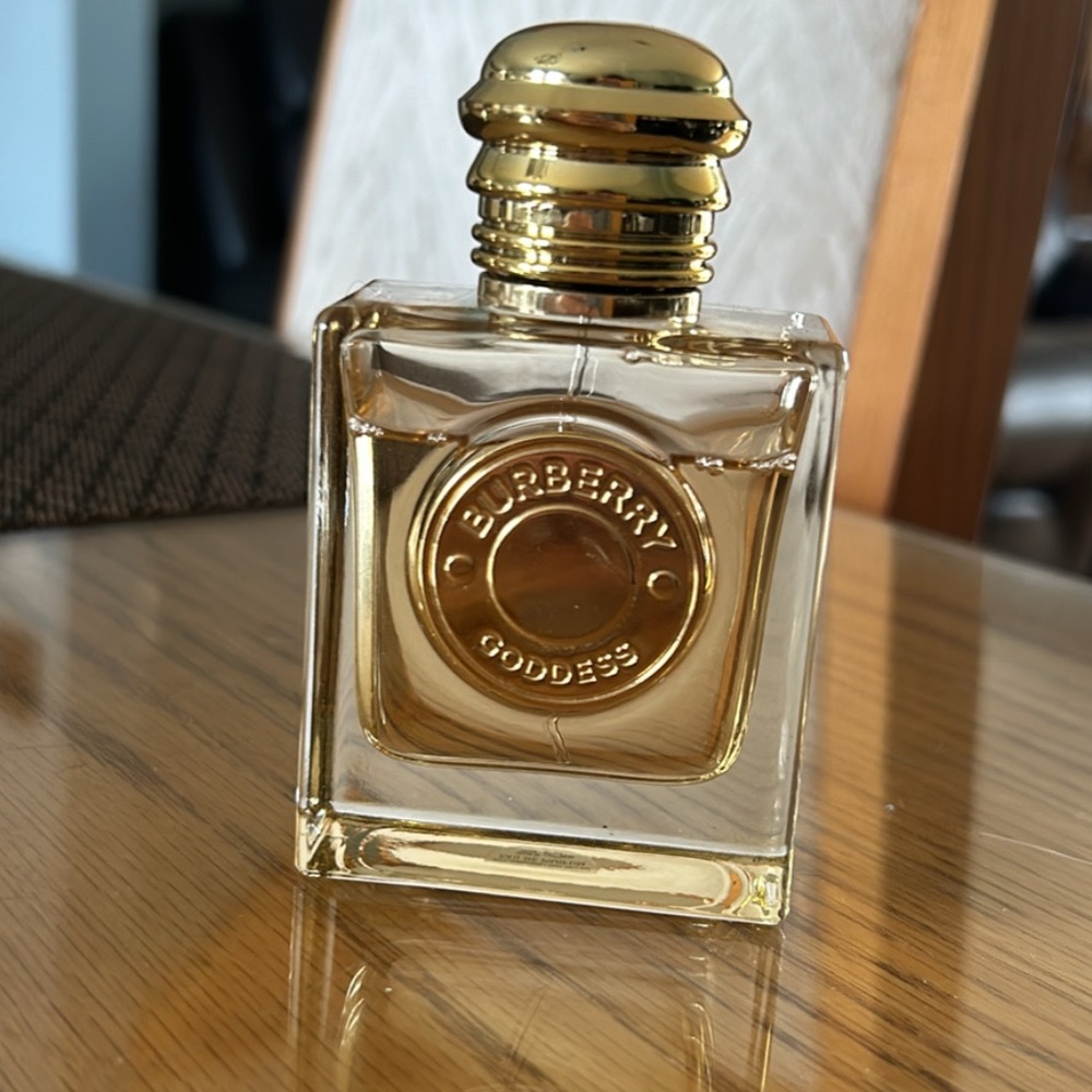 Burberry Goddess Perfume